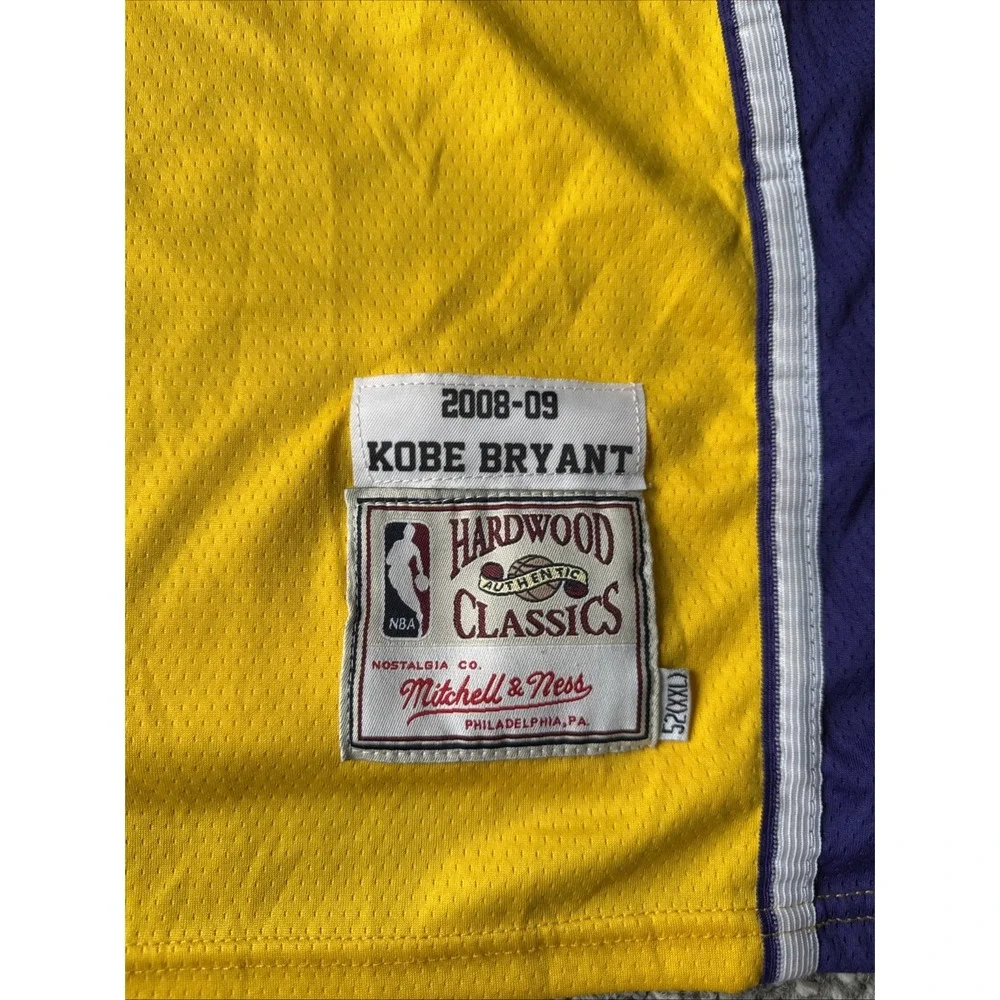 Kobe Bryant Lakers Jersey- 2008-09 Authentic -Mitchell & Ness Size‎ XXL Rare